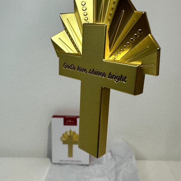 2024 Hallmark Ornament "GOD'S LOVE SHINES BRIGHT" Gold Metal Cross - NEW IN BOX - Picture 7 of 8